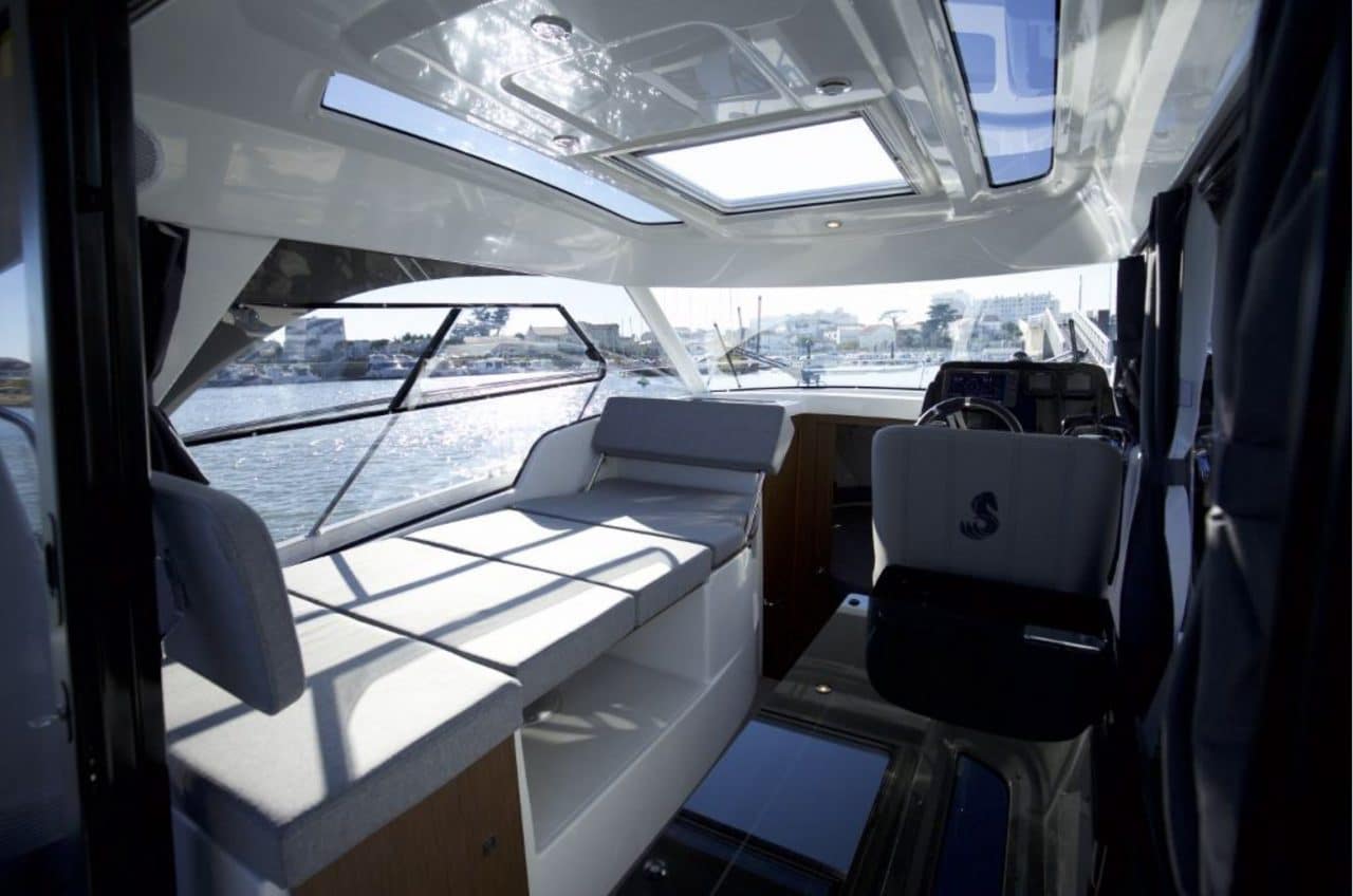 Extra slaapplaatsen in salon [375 Antares 9] | Prins Watersport