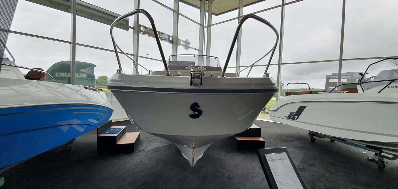 e76e2471-7ecd-4353-bad1-f43117323c33 | Prins Watersport